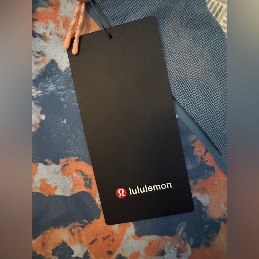 Lululemon Water- Repellent Hiking Short 8" - Picture 9 of 12